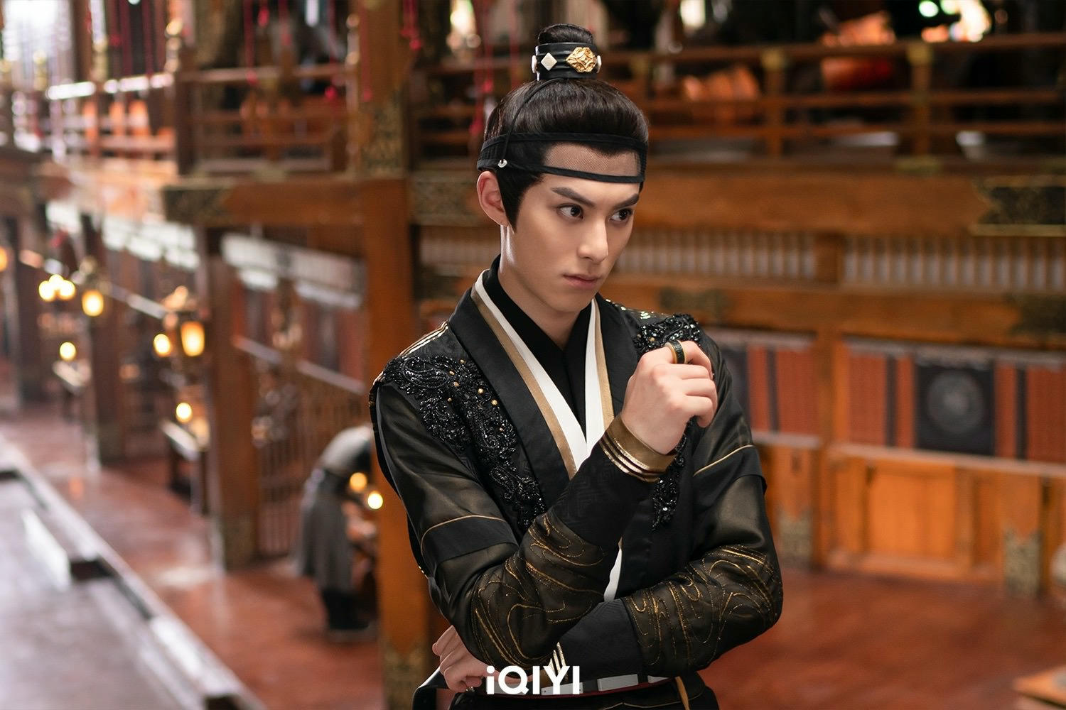 王鶴棣《浮圖緣》霸道回歸熱度破6000！《蒼蘭訣》角色群起為他打Call