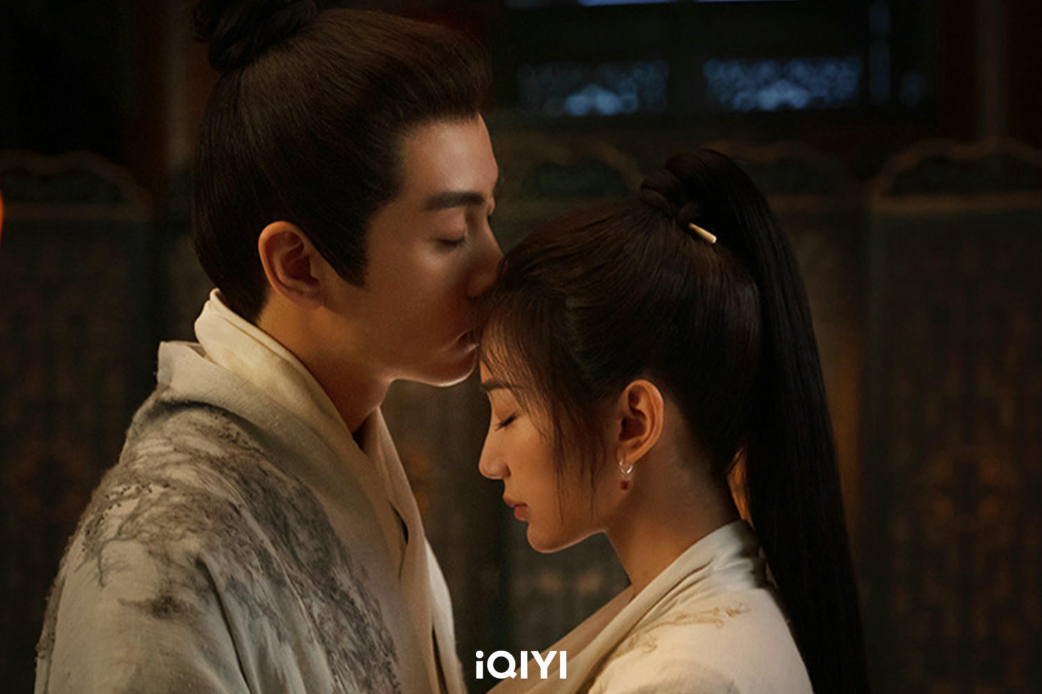 《雲襄傳》陳曉太嬌柔！毛曉彤一推就「飛撲桌上」羞斥：我根本沒使力！