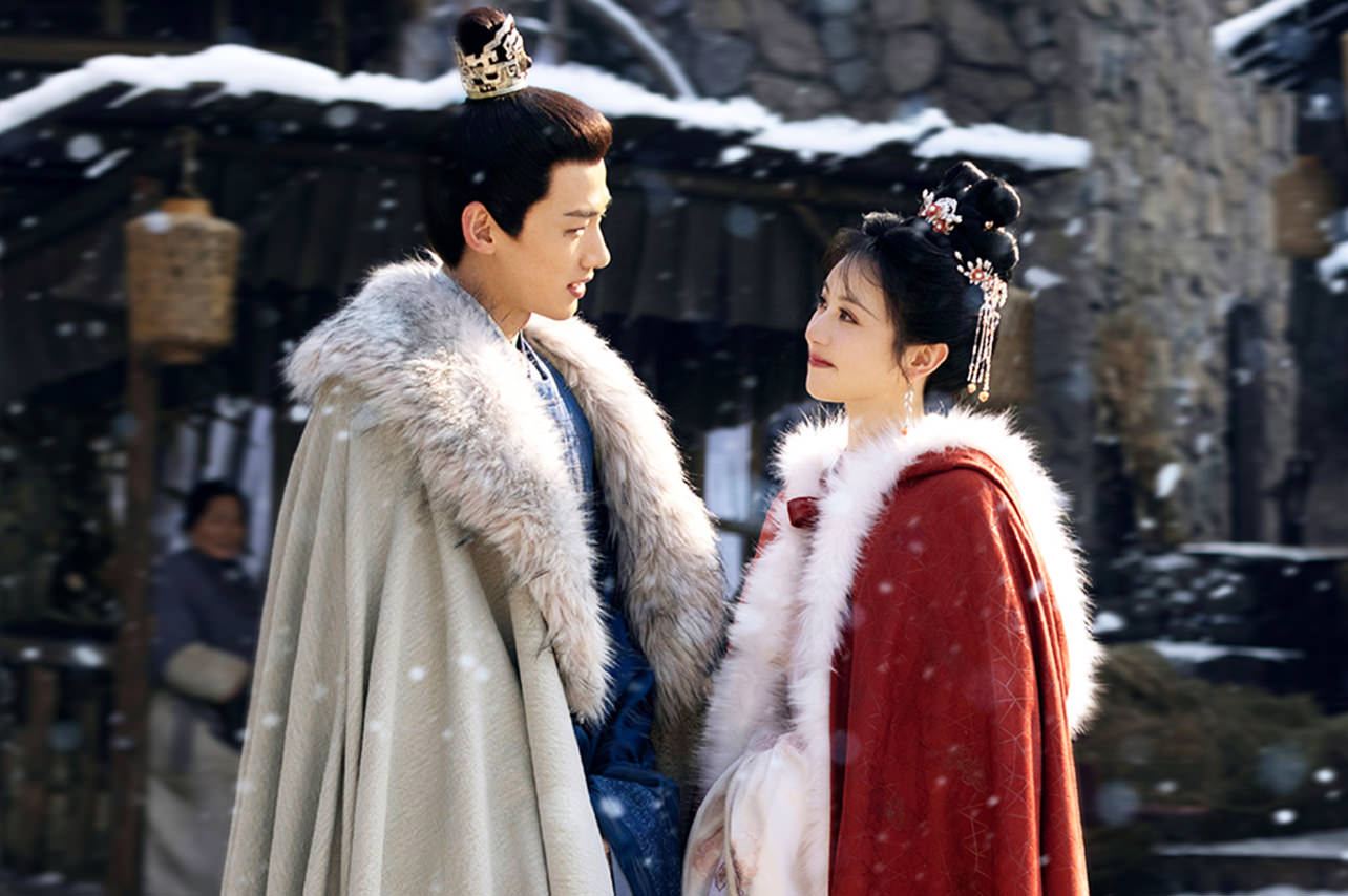 《卿卿日常》白敬亭、田曦薇ＣＰ清純「醉酒吻」很帶感，名場面被譽為「古裝版婚綜」！