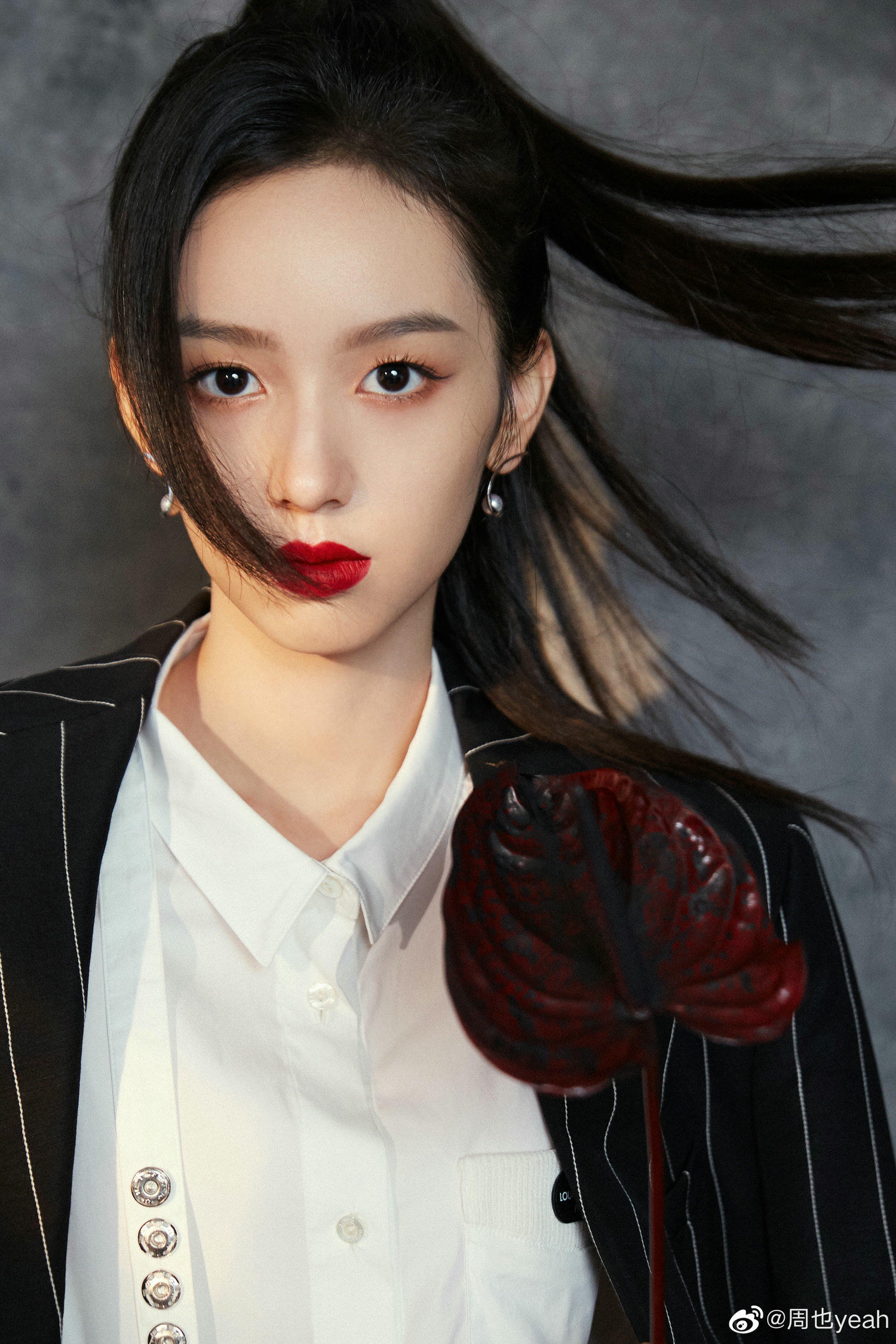 盤點５位高顏「純欲風」的95後小花！周也百變、周雨彤時尚，她激似劉亦菲卻被「討厭」！？