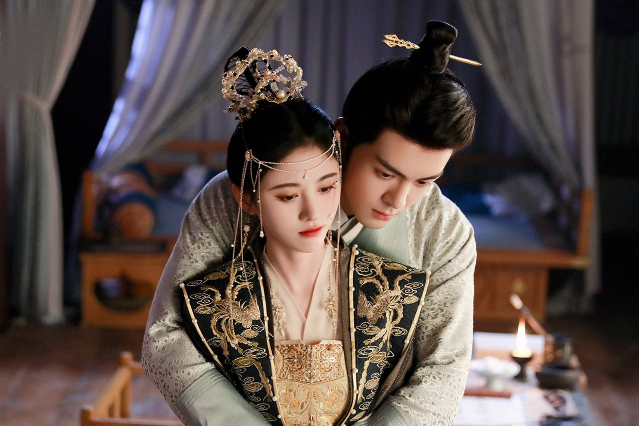 《花間令》女主爭議！鞠婧禕飾惡女演技突破，但網嘲C位該是她？！