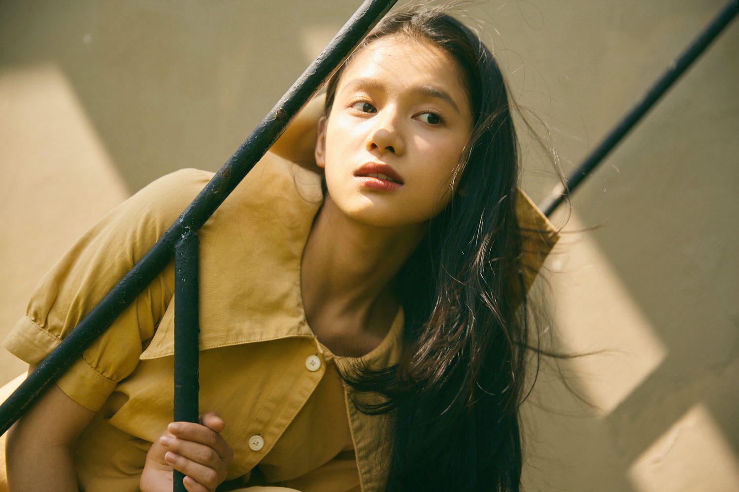 盤點５位高顏「純欲風」的95後小花！周也百變、周雨彤時尚，她激似劉亦菲卻被「討厭」！？