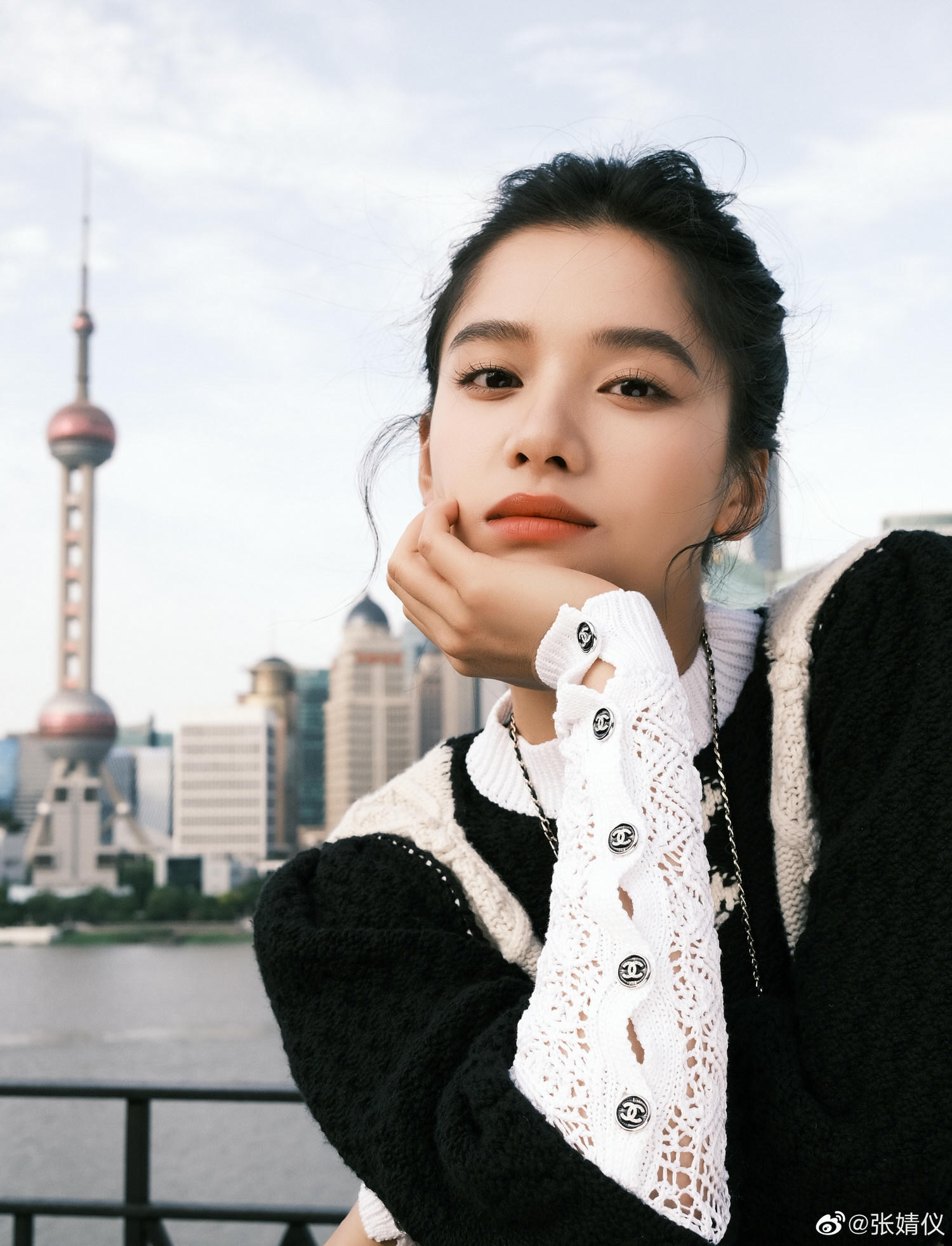 盤點５位高顏「純欲風」的95後小花！周也百變、周雨彤時尚，她激似劉亦菲卻被「討厭」！？