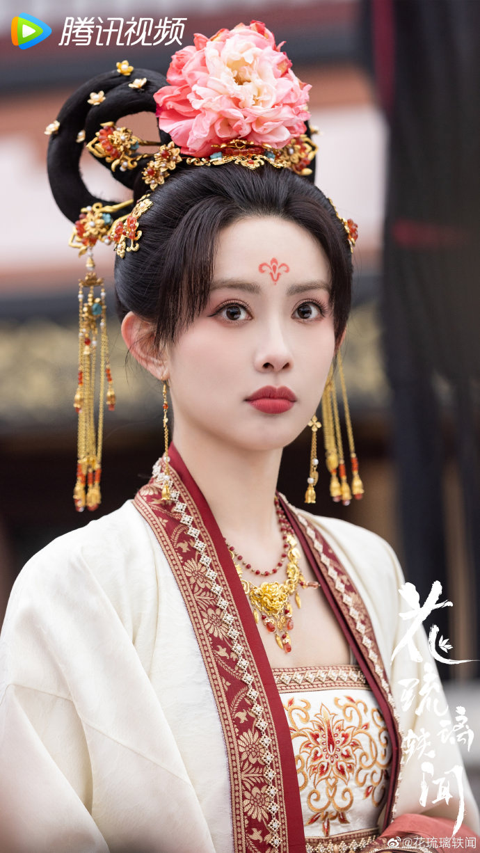 《花琉璃軼聞》徐正溪成「腹黑太子」,脫衣秀肌肉超養眼!搭「雙面綠茶」孟子義是本色出演?! - 第5張圖 《花琉璃軼聞》徐正溪成「腹黑太子」,脫衣秀肌肉超養眼!搭「雙面綠茶」孟子義是本色出演?!