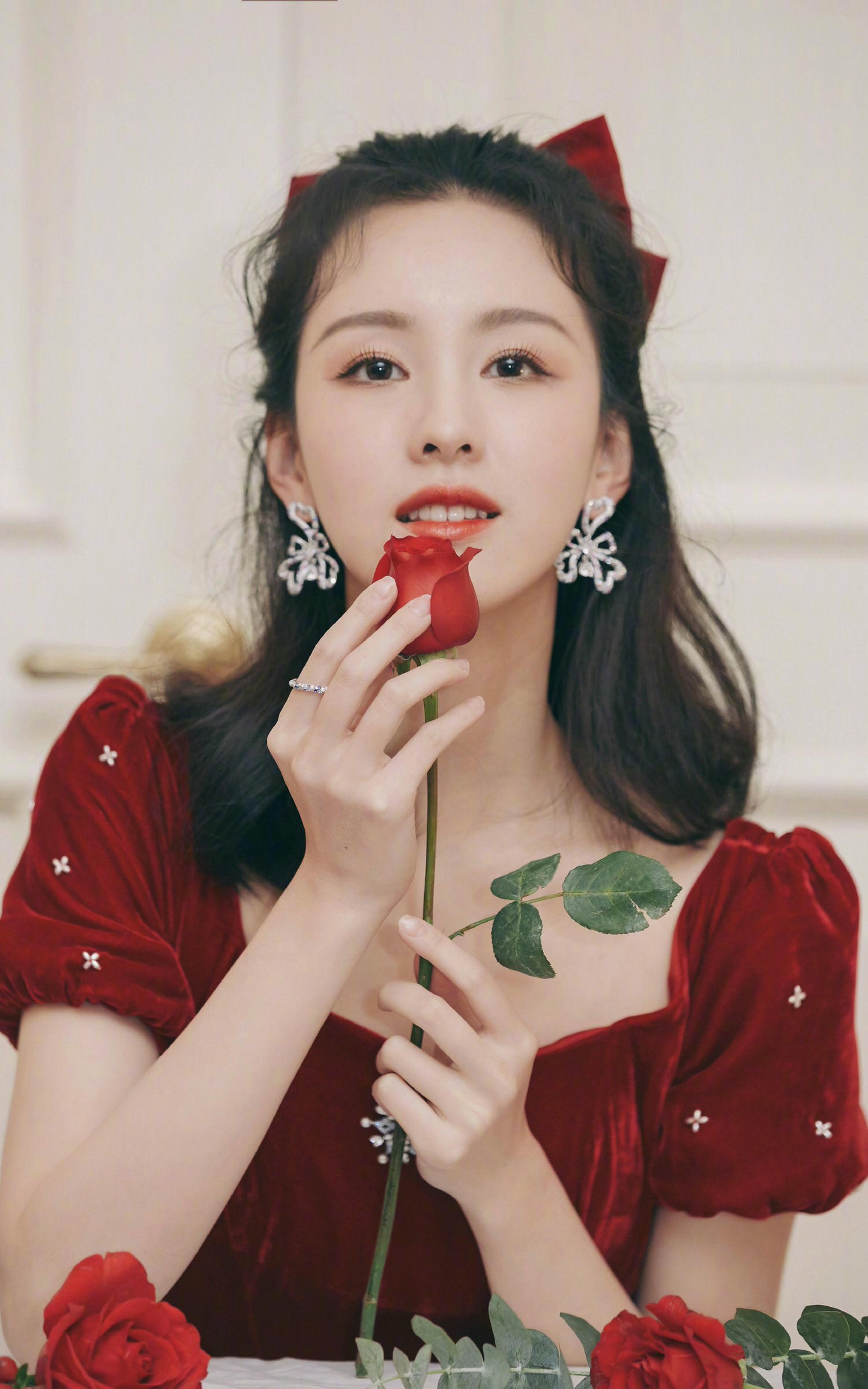 2023陸劇》蓮花樓｜神醫成毅遇上富家公子曾舜晞，萌生江湖情誼一同破案！