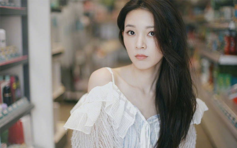 《穿盔甲的少女》陳瑤新劇男裝演出　與官鴻打冰上曲棍球ＰＫ英姿，卻意外揭穿身分！？